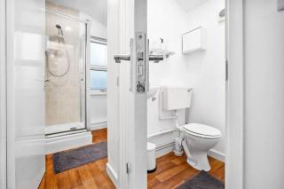 Midlands Haven - Upscale Serenity Near the City - 9