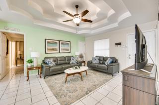 Pet-Friendly Edinburg Apartment with Pool Access! - Edinburg - 0