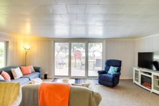 Lakefront Vacation Rental, 13 Mi to South Haven! - Grand Junction - 7