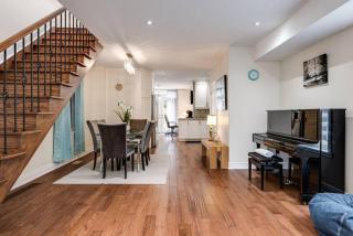 3BR Casa close to Woodbine Beach with deck area and WFH - 3