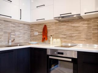 Stylish Studio, Skopje Centre - Private Parking - Panoramic views - Escópia - 3
