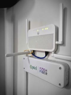 Three Bed Attached Bath Netflix Wifi Smart TV Parking WFH Desk Near Airport - Islamabad - 1