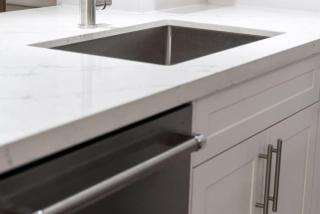 Urban APT with Highspeed WiFi Near shopping malls - 2