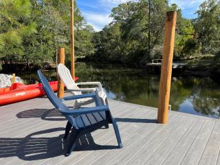 Waterfront Newly Renovated and Decorated 3brs home - Milton - 0