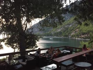 Krinides Place - Nerotriviá - 0