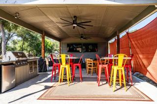 Spacious New Braunfels Escape with Private Deck! - New Braunfels - 8