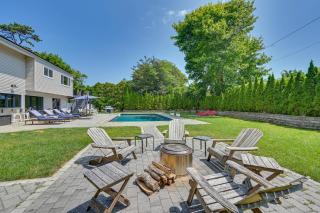 Alluring Hampton Bays Hideaway Less Than 2 Mi to Beach! - Hampton Bays - 0