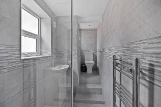 Brand New Huge 2 Bedroom Ground Floor Flat - Plymouth - 2