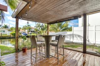 Canal Side Retreat with Dock, By Hollywood Boardwalk - Fort Lauderdale - 0