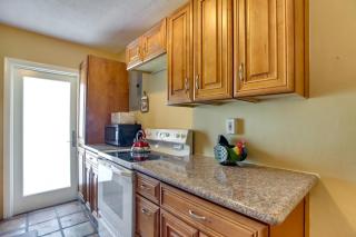 Canal Side Retreat with Dock, By Hollywood Boardwalk - Fort Lauderdale - 2