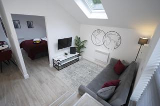 The Den - KING BED, 5 min walk to City Centre - 5