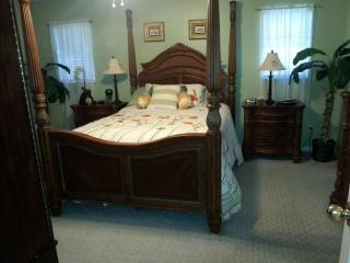 Tropical Paradise 3 bedroom, 2 bath Home w/pool - River Park - 4