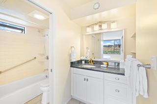 Diamond Head Views Retreat with Free Parking & Near Waikiki Beach! - 6