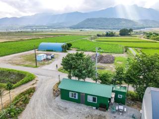 Furano Log House Farm Resort - Furano - 0