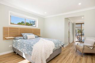 Breathe - Pet Friendly - 2 Mins Walk to Beach - 7