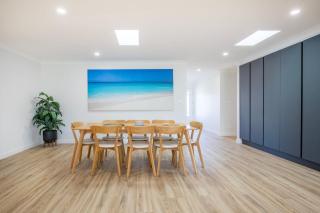 Breathe - Pet Friendly - 2 Mins Walk to Beach - 5