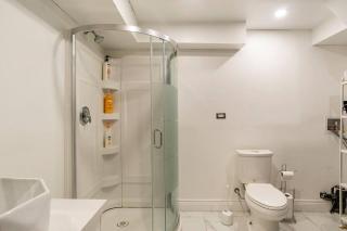 BIG Oasis Studio near Airport YYZ - 8