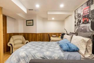 BIG Oasis Studio near Airport YYZ - 9