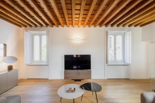 Easylife - Milano - Piazza Santo Stefano 12 - Duomo - Milan - 1