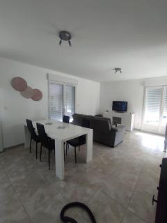 Chez CHARLETTE - - 2
