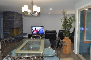 Tranquil and Modern Home 3br - Kenmore - 0