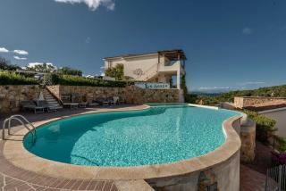 ISA-Residence with swimming-pool just 4 km from Baja Sardinia, apartments with outdoor private space and air conditioning - Cala Bitta - 7