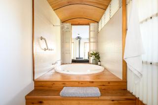 Azidene House & Spa Apartment - Daylesford - 0