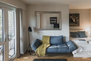Stylish Central London Flat with Pool and Terrace - 6