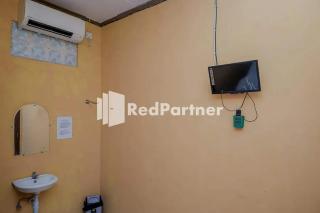 Pondok Damai Guest House Syariah Mitra RedDoorz - 5