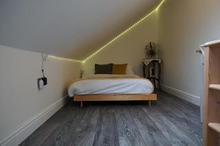 Snug & Cosy Home In Thamesmead Overlooking A Park - 5