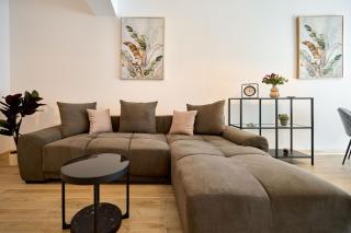 Infinity Breezes Apartment Beach Resort - parking - 5