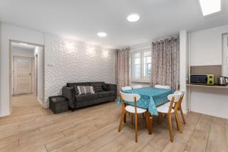 Emilii Plater 47 by Homeprime - Varsavia - 1