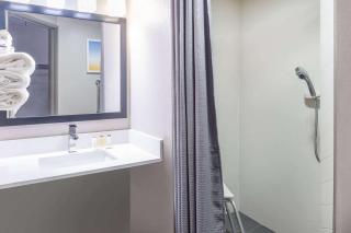 Days Inn by Wyndham Sioux Falls Airport - Sioux Falls - 1
