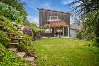 Tranquil Treetop Haven 3BR House with breathtaking views - Kororo Basin - 8