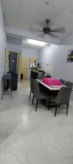 Black Homestay Teluk Kemang Port Dickson - Port Dickson - 4