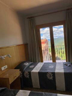 Hostal Alt Llobregat - 2