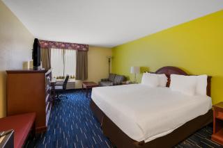 Americas Best Value Sandman Inn - 2
