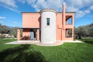 Contemporary Corfu Retreat 3 Bedrooms Villa Girasole Artful Decor Lush Garden Tranquil Setting - Dafnila - 5