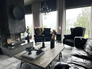 Black pearl - Villa with a view - Grenivík - 8