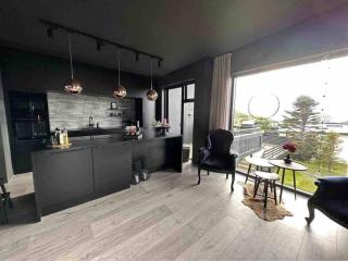 Black pearl - Villa with a view - Grenivík - 1