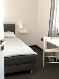 Mad-Room - 2