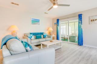 Fenced and Private Backyard Navarre Retreat - 6