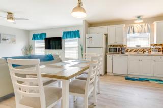 Fenced and Private Backyard Navarre Retreat - 1