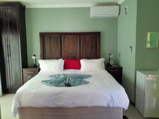 RS GARDEN GUESTHOUSE - 3