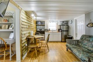 Golden Meadow Getaway Patio, Grill, and Kayaks! - 5