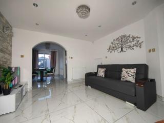 Tyburn Home, Birmingham with FREE Parking - Birmingham - 8