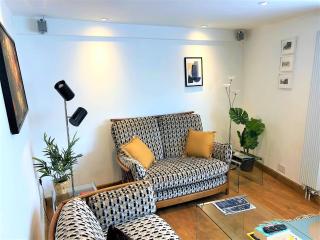 Prime Location! Detached Clifton Home with Parking - Bristol - 2