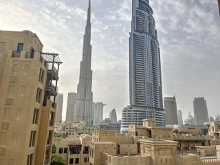 Vacationer Holiday Homes I Classic 1 Bedroom I Burj Khalifa View in Downtown - 8