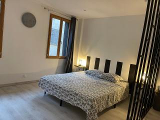 Appart Otel 2 Espalion - Espalion - 2