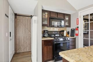 Bright Oak Cabin by Rather Be Properties - Green Valley Lake - 5